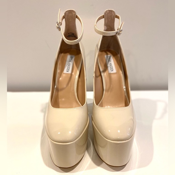Nude Patent Platform Pumps Steve Madden Skyrise 8 and 8.5 - Picture 4 of 11